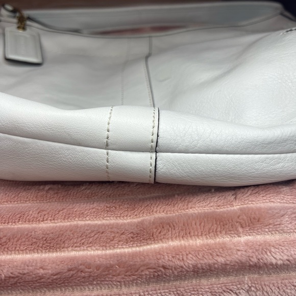 Limited edition white COACH bag! - Picture 5 of 8